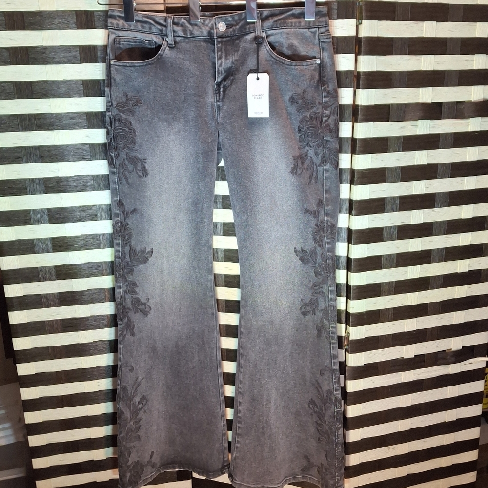 Forever 21 Denim Flare Low Rise Slim Fit Floral Embroidery Jeans Women Size 30 - Picture 6 of 16